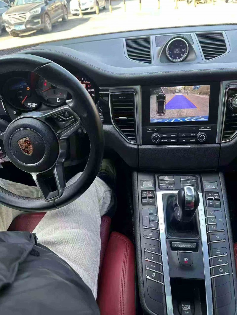 六盘水17年保时捷Macan5