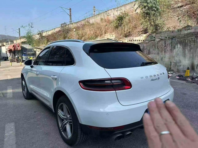 六盘水17年保时捷Macan7