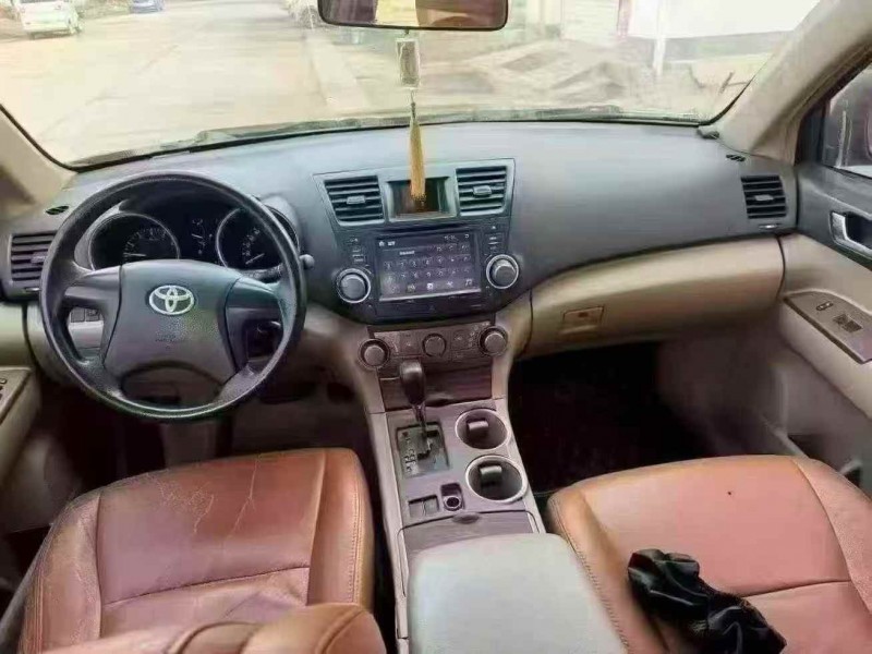 焦作14年丰田汉兰达6