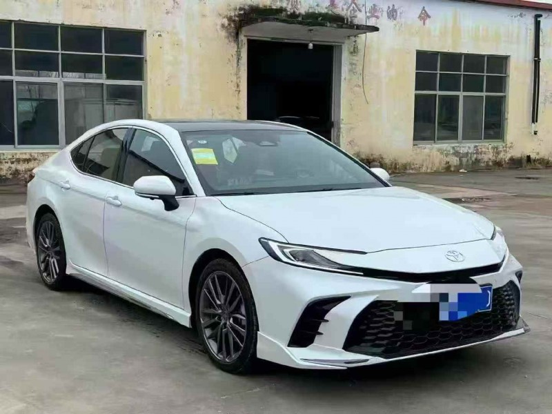 武威26年丰田凯美瑞2