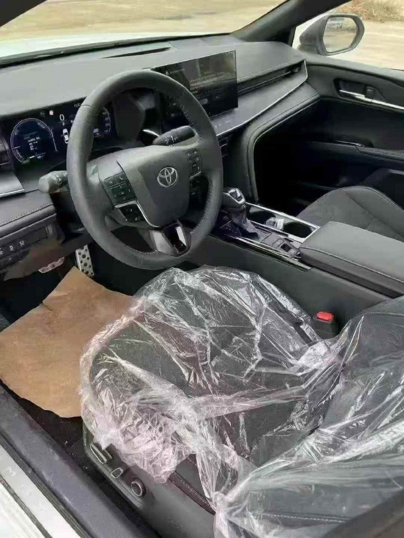 武威26年丰田凯美瑞4