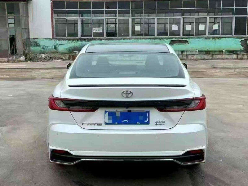 武威26年丰田凯美瑞9