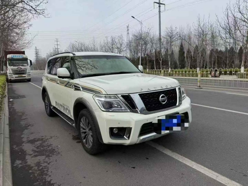 东营17年日产途乐2