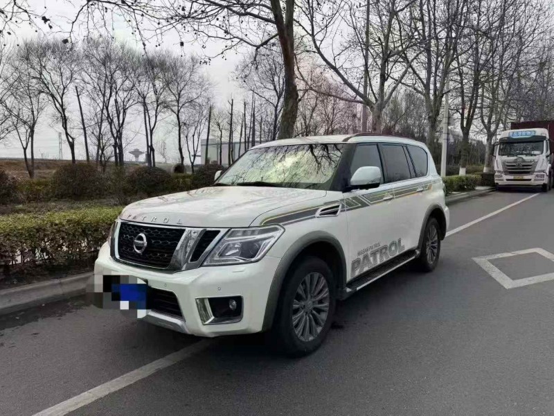 东营17年日产途乐3