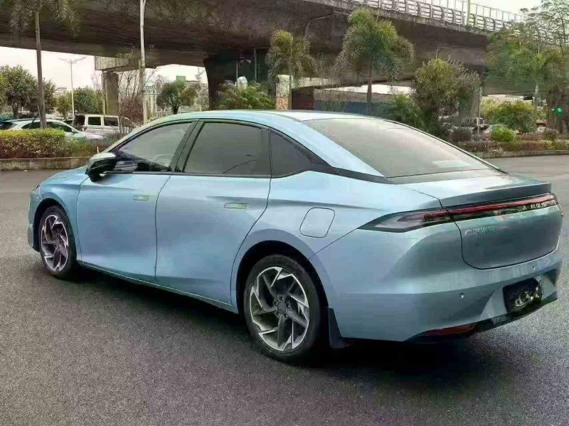 厦门24年传祺埃安S7