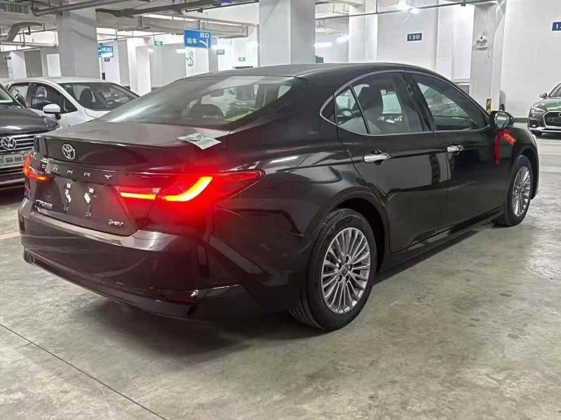 長沙25年豐田凱美瑞9