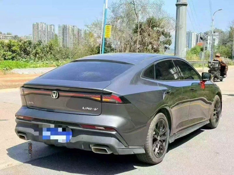 泉州25年長安汽車UNI7