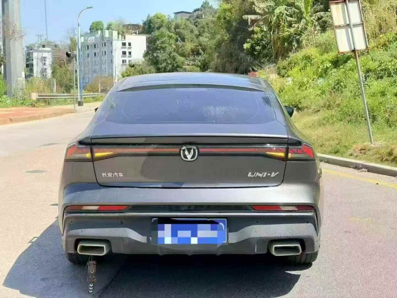 泉州25年長安汽車UNI8