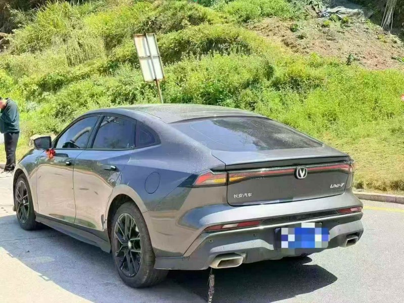 泉州25年長安汽車UNI9