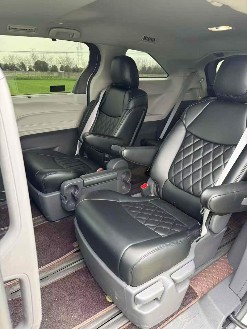 嘉興25年豐田塞納5