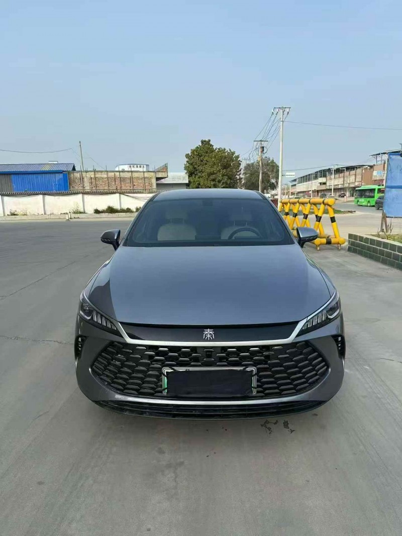 平顶山25年比亚迪秦1