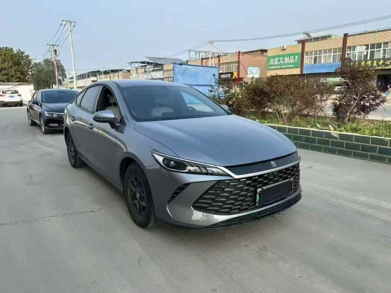 平顶山25年比亚迪秦2