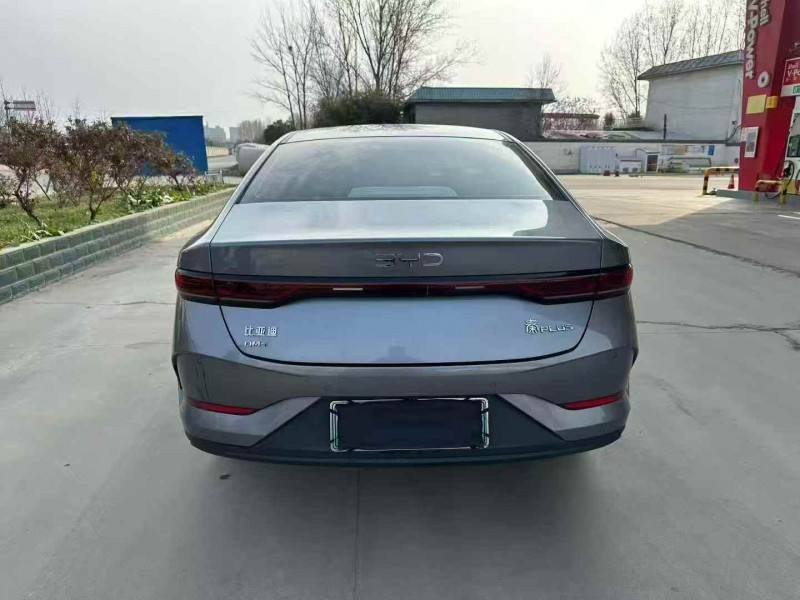 平顶山25年比亚迪秦8