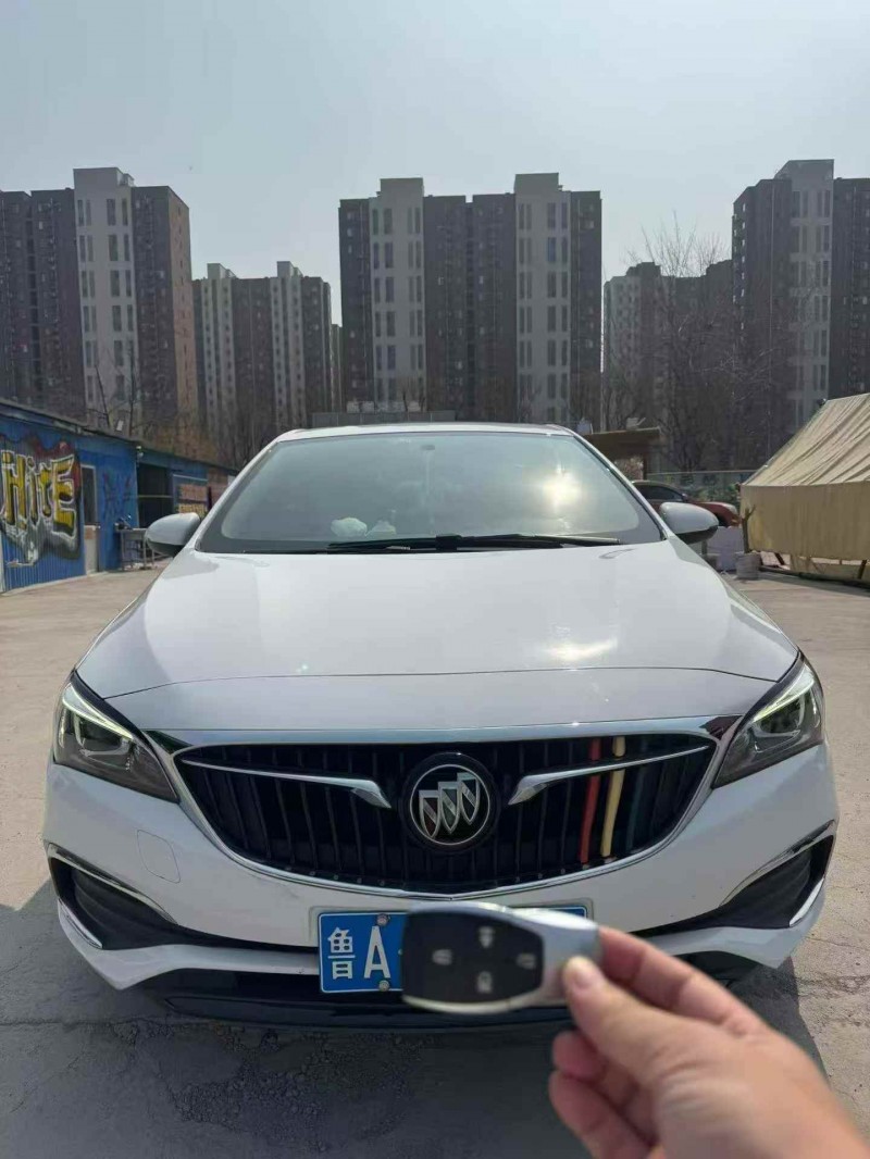 济宁18年别克威朗1