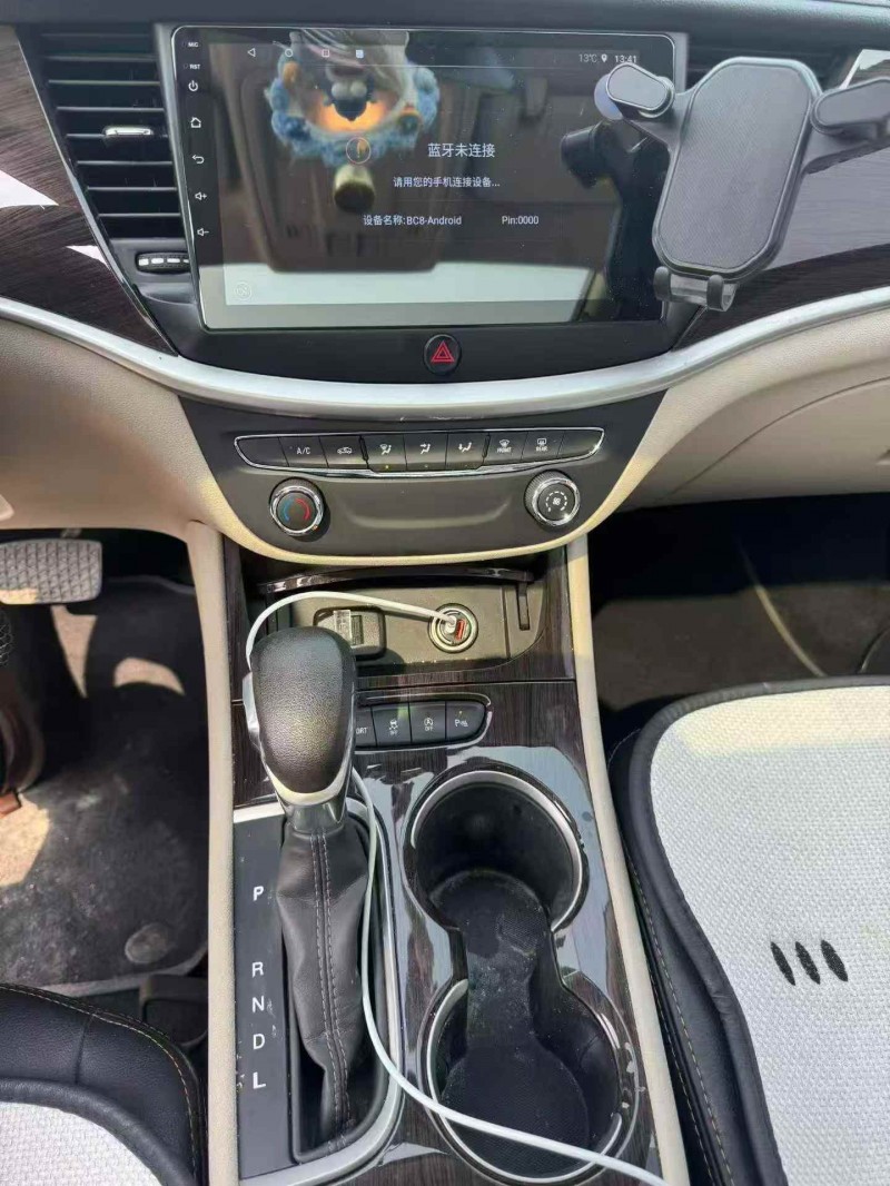 济宁18年别克威朗6