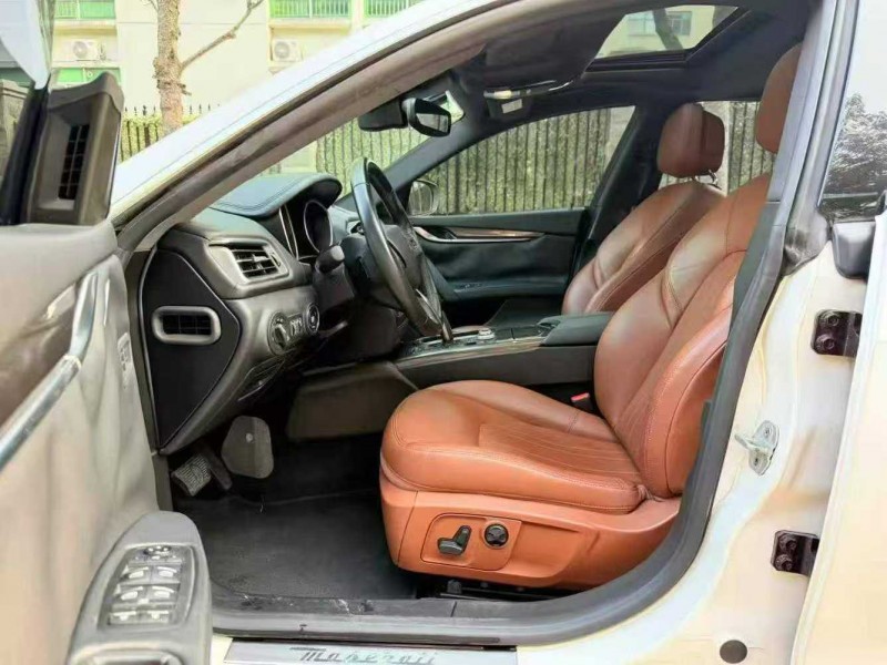 汕头19年玛莎拉蒂Ghibli4