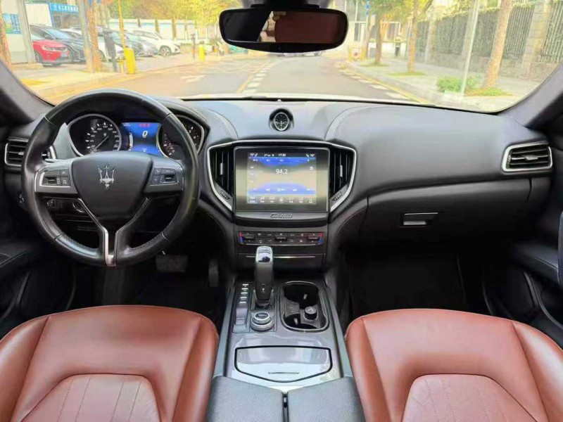 汕头19年玛莎拉蒂Ghibli5