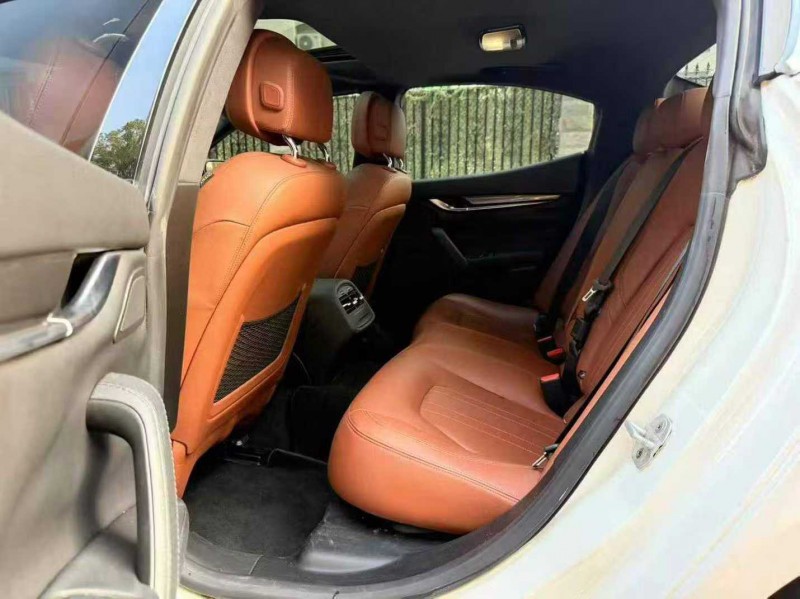 汕头19年玛莎拉蒂Ghibli6