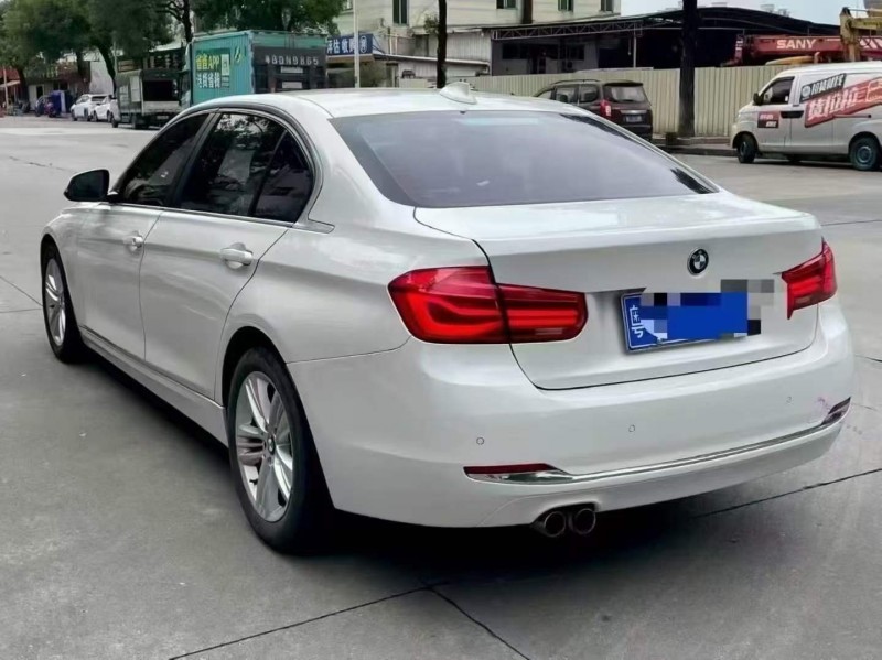 茂名17年宝马3系8