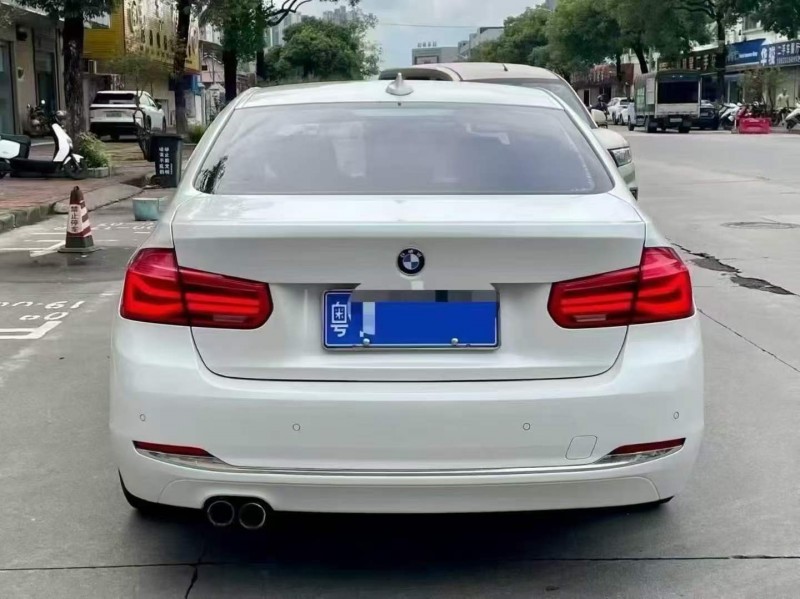 茂名17年宝马3系9