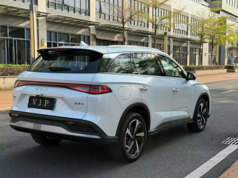 中山25年比亚迪海狮7