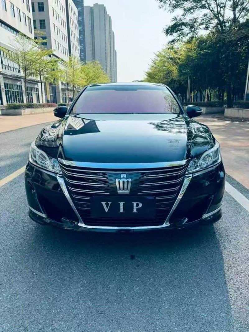 云浮16年丰田皇冠1