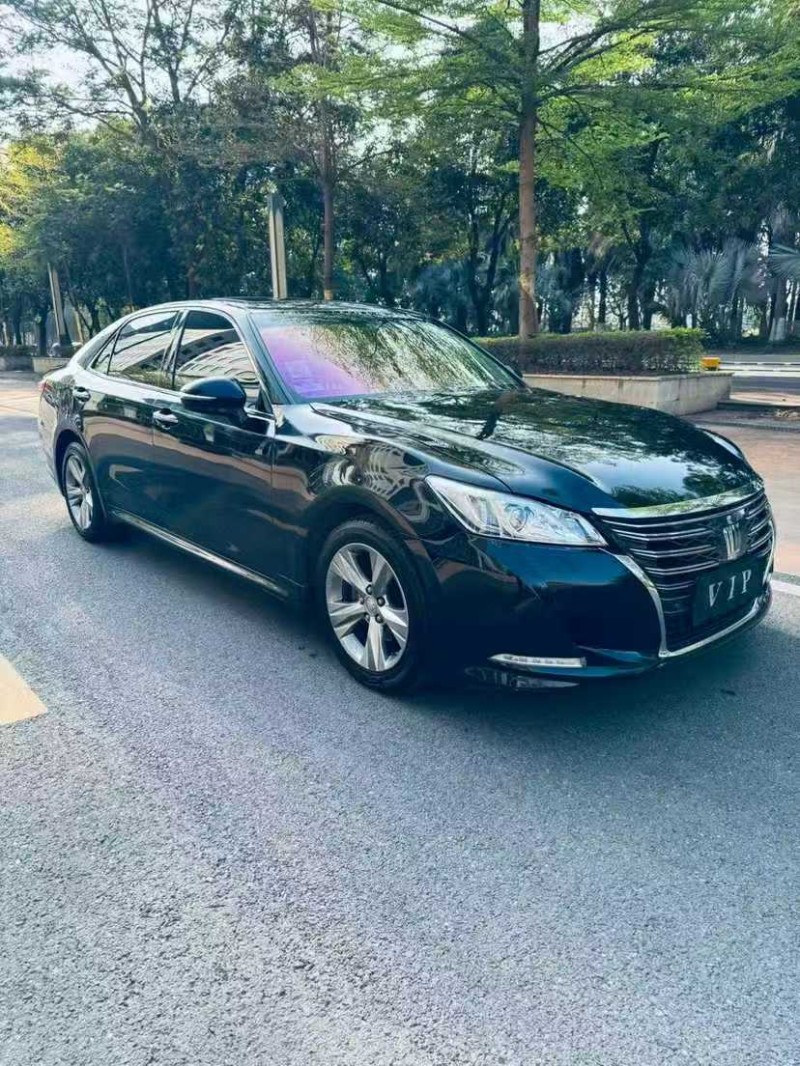 云浮16年丰田皇冠3