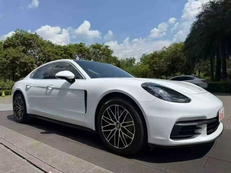 佛山18年保时捷帕拉梅拉2