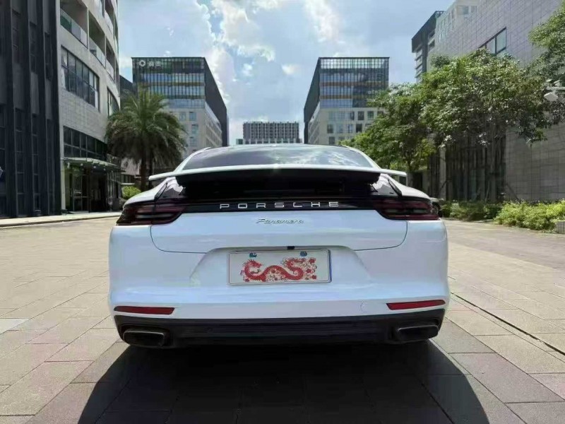 佛山18年保时捷帕拉梅拉7