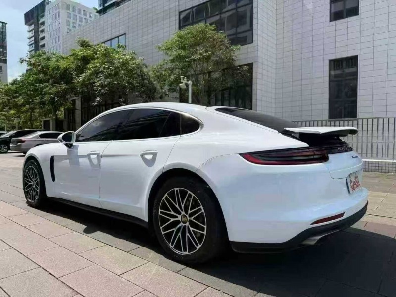 佛山18年保时捷帕拉梅拉9