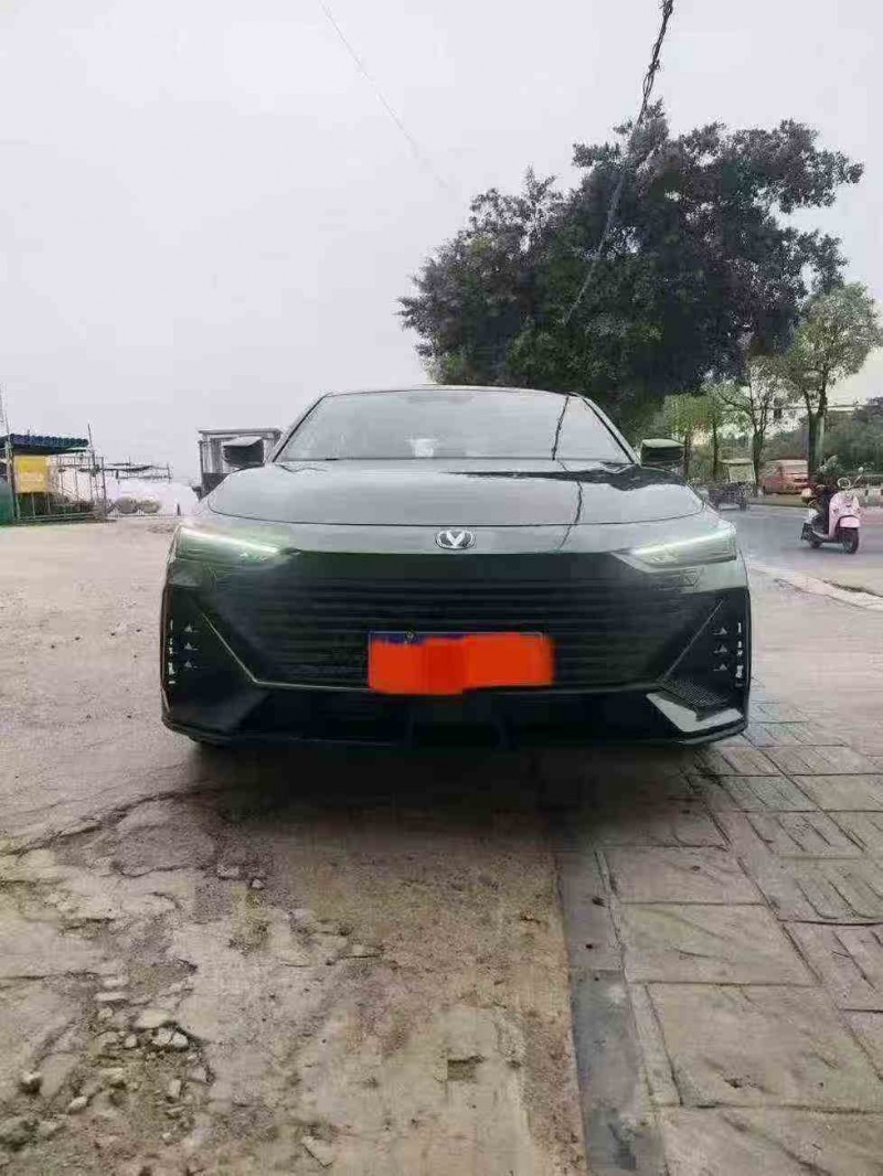 贵港25年长安汽车UNI1