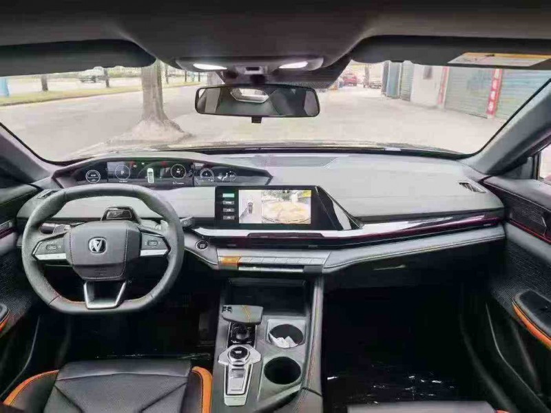 贵港25年长安汽车UNI4