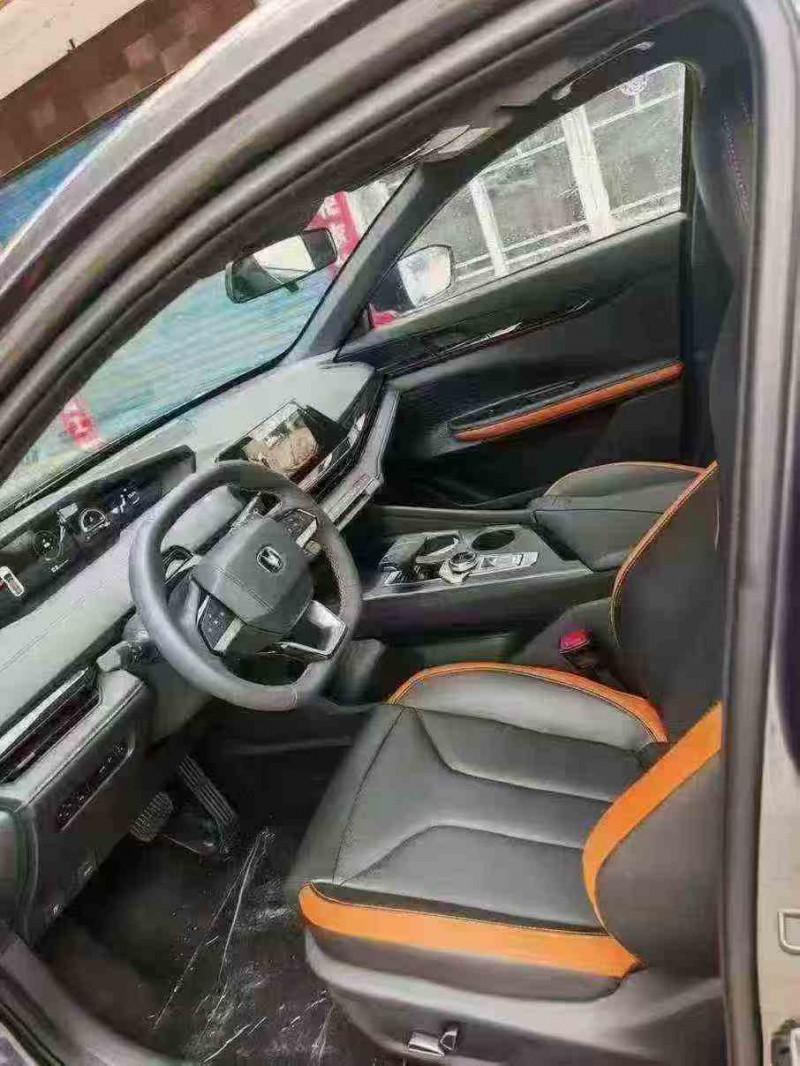 贵港25年长安汽车UNI5