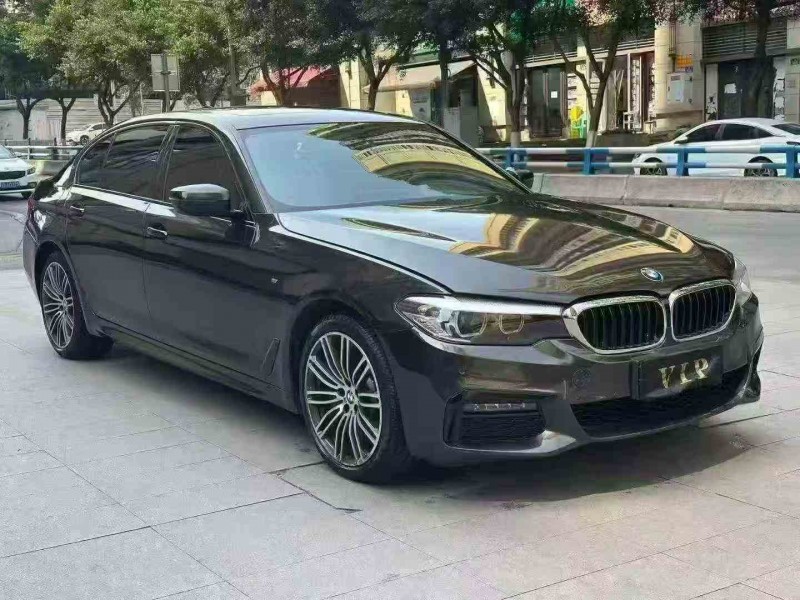 重庆19年宝马5系3