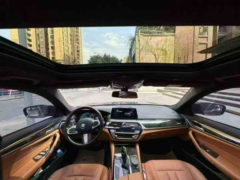 重庆19年宝马5系6