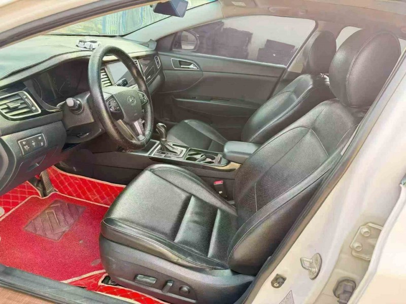 岳阳15年现代名图3