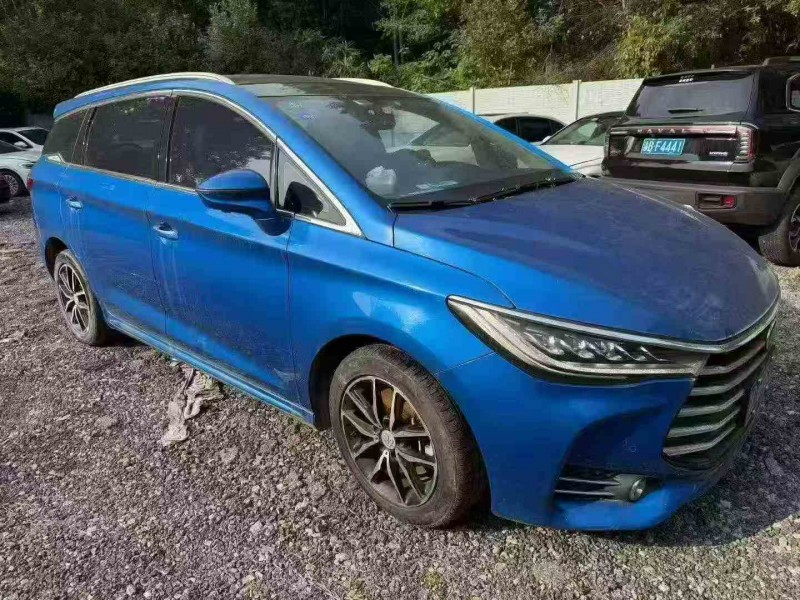 重庆18年比亚迪唐2