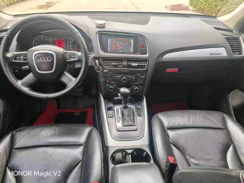 保定12年奥迪Q58