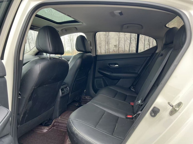 盐城20年日产轩逸5