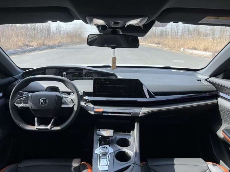 盐城23年长安汽车UNI7