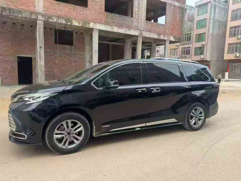 北海22年丰田塞纳3