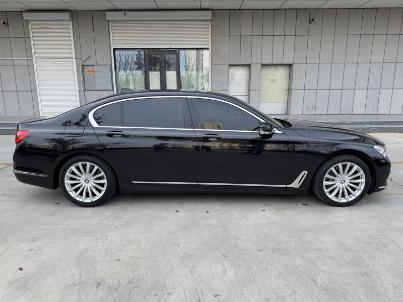 济宁15年宝马7系7