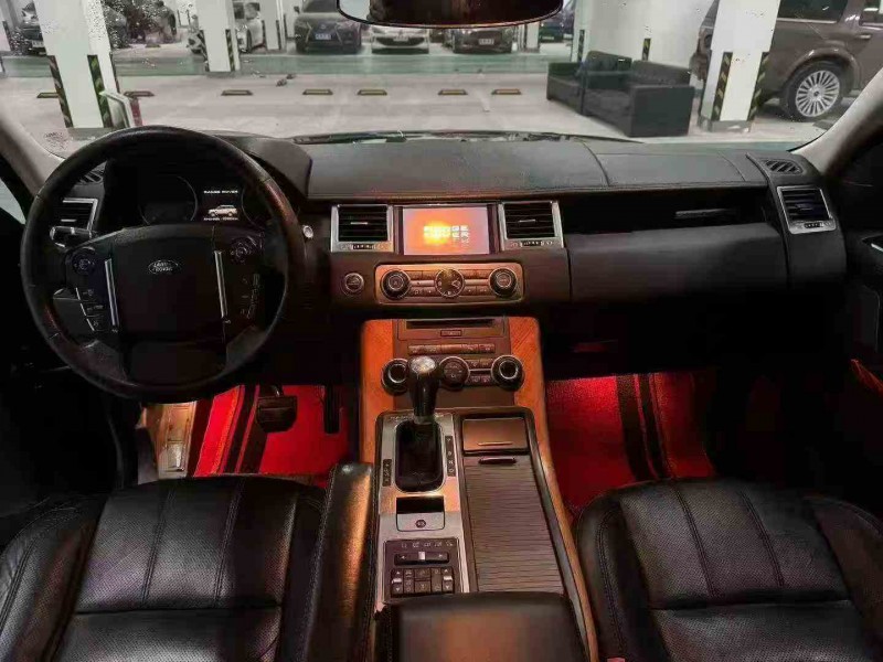 重庆12年路虎揽胜运动3