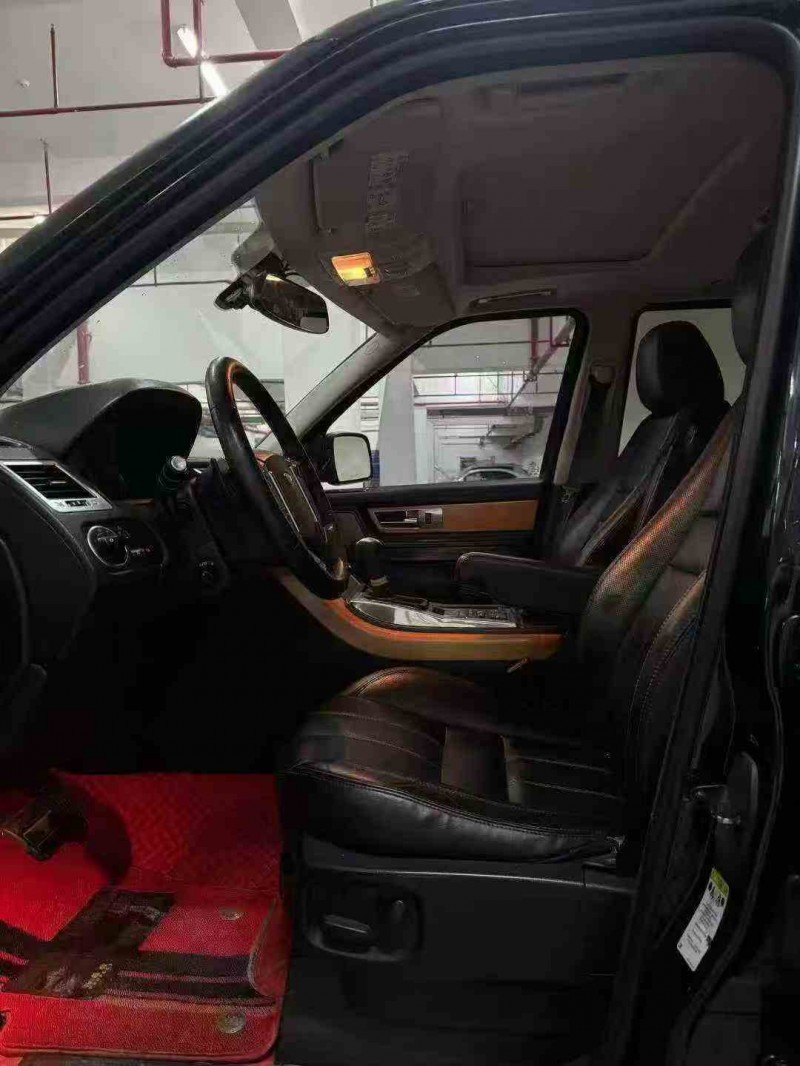 重庆12年路虎揽胜运动5