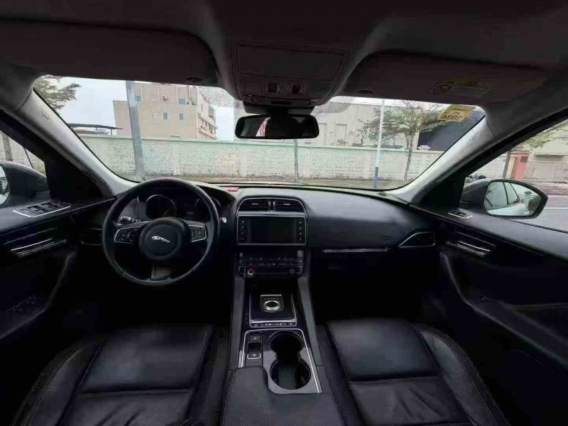 湛江16年捷豹F-PACE4