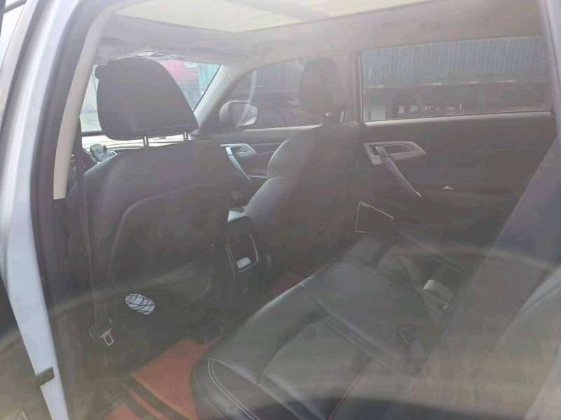 保定18年吉利博越4