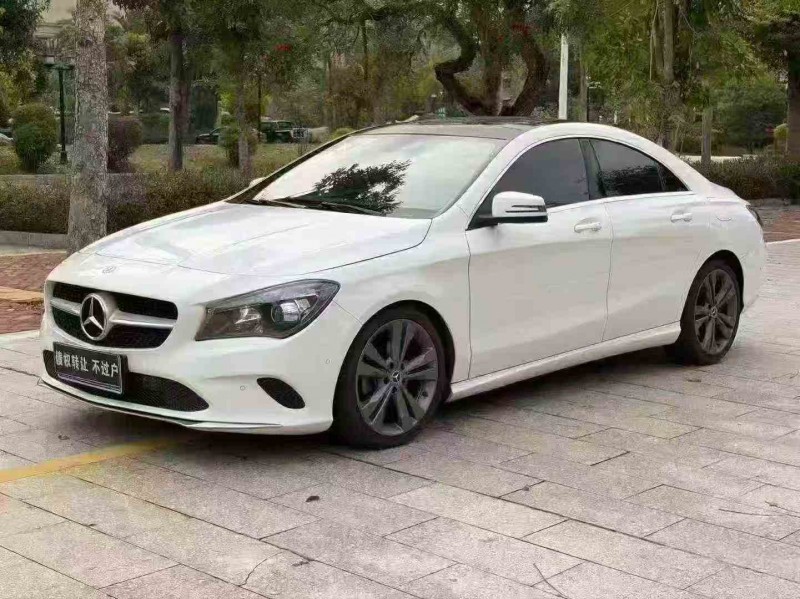 佛山19年奔驰CLA3
