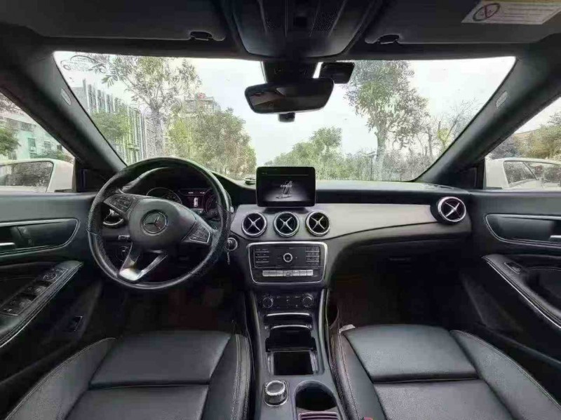 佛山19年奔驰CLA4