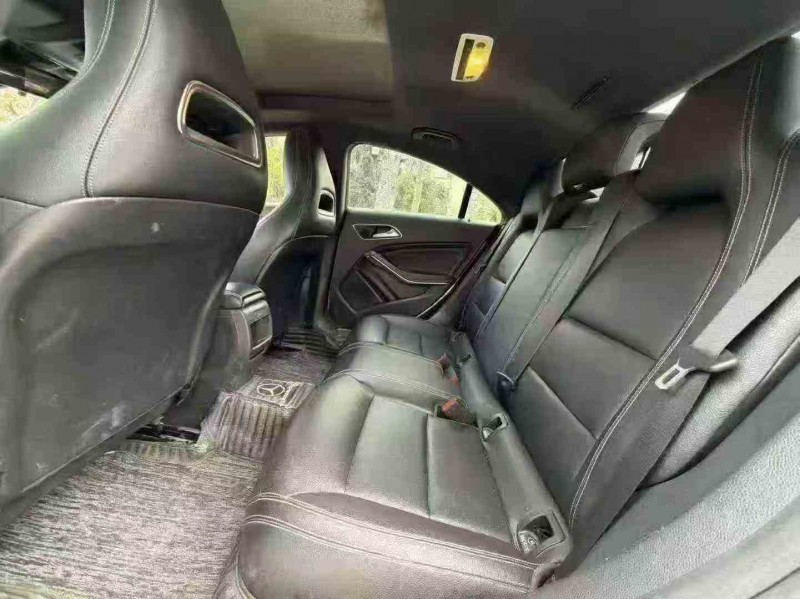 佛山19年奔驰CLA5