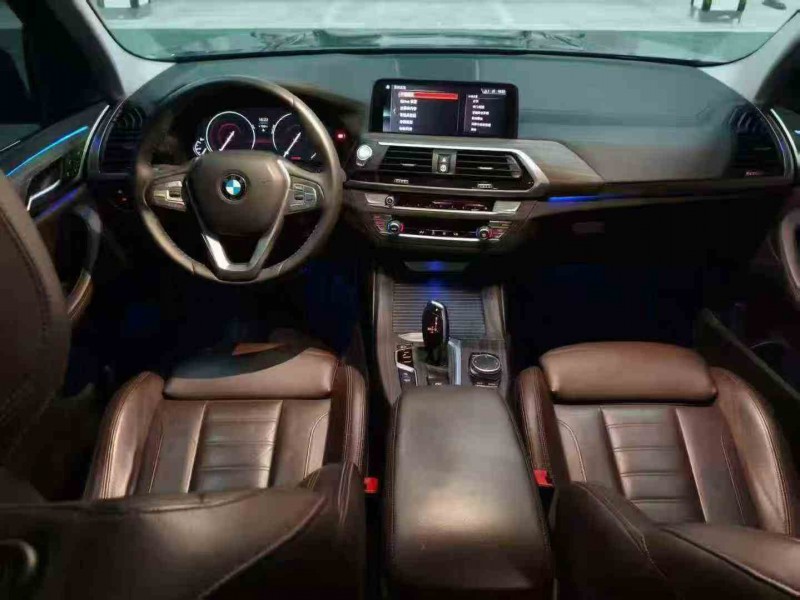 重庆19年宝马X36